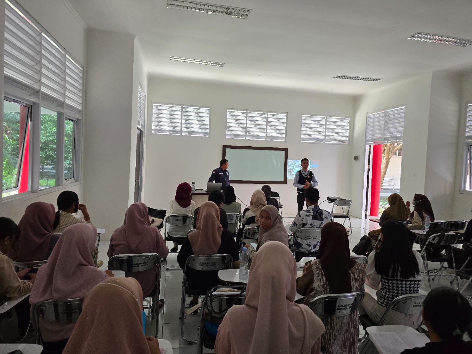 Kolaborasi Praktisi BMKG dan Dosen FKIP Universitas Tadulako, Perkaya Pembelajaran Ilmu Pengetahuan Bumi dan Antariksa