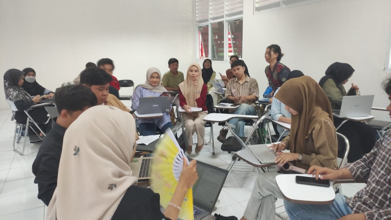 Mahasiswa Pendidikan Fisika FKIP Universitas Tadulako Terapkan Analisis Bibliometrik dalam Review Artikel Ilmiah