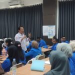 Zulfikar juga menyoroti pentingnya kesiapan calon guru menghadapi persaingan global