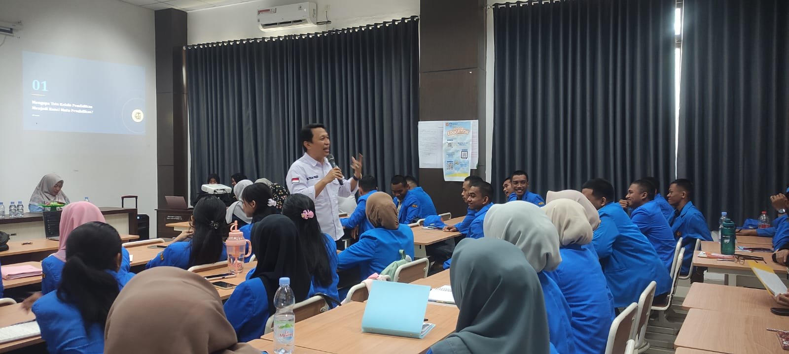 Kuliah Umum Pendidikan Fisika FKIP UNTAD Tekankan Tata Kelola Efektif untuk Mencetak Pendidik Berdaya Saing Global
