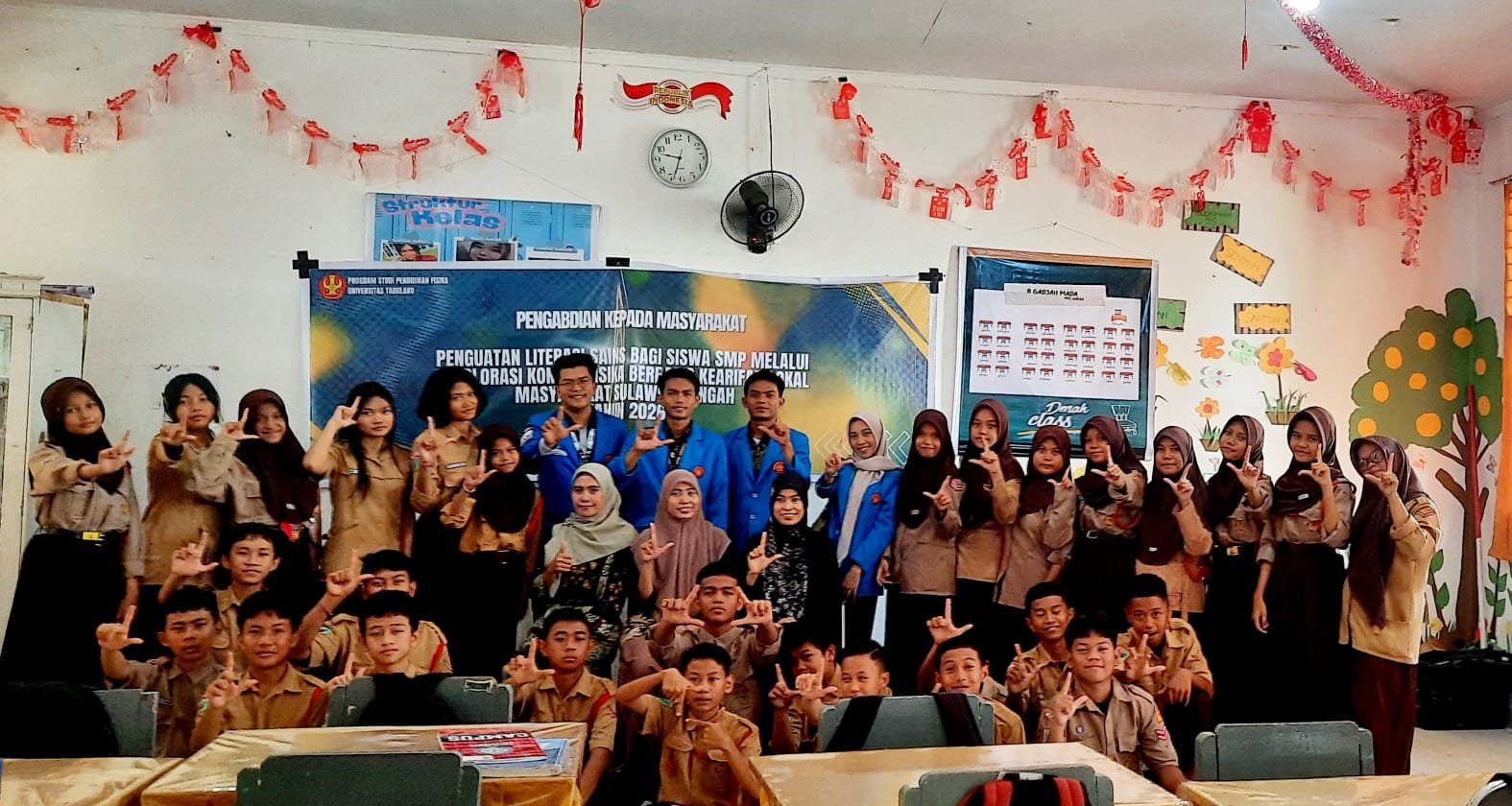 Penguatan Literasi Sains Siswa SMP Melalui Eksplorasi Konsep Fisika Berbasis Kearifan Lokal Sulawesi Tengah: Ketika Tilako, Dero, dan Kaledo Menjadi Laboratorium Alam